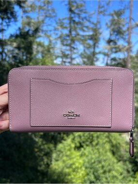 COACH Crossgrain Leather Wallet Purple with Silver Hardware AUTHENTIC